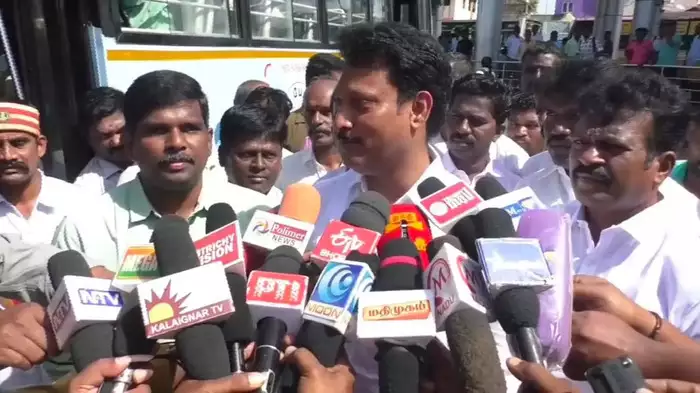 திருச்சியை தலைமையிடமாக கொண்டு தனி போக்குவரத்து கோட்டம் - திருச்சியில் அமைச்சர் மகேஷ் பேட்டி