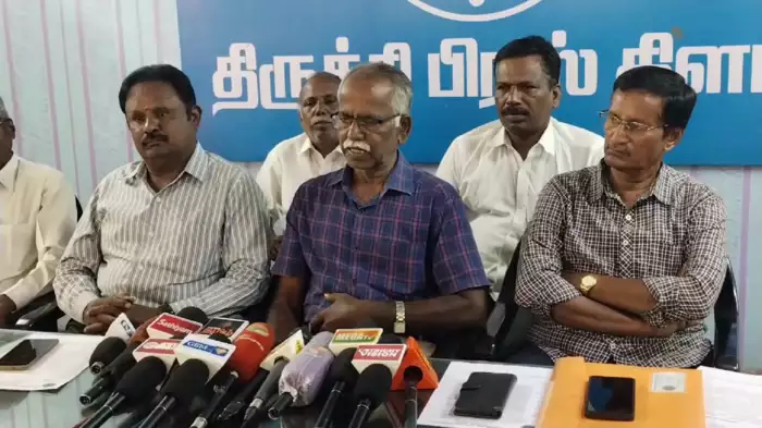 பால்பண்ணை முதல் துவாக்குடி வரையிலான 14.5 கிமீ தூரத்திற்கு சர்வீஸ் சாலை