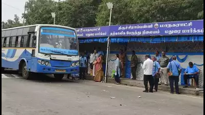 திருச்சியில் தற்காலிக பேருந்து நிழற்குடைகள் இது தான் கடைசி முறையாக அமையும்.