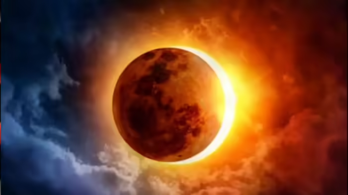 நாளை சந்திர கிரகணம்: அறிவியல் மையத்தில் தொலைநோக்கி மூலம் பாா்வையிட சிறப்பு ஏற்பாடு